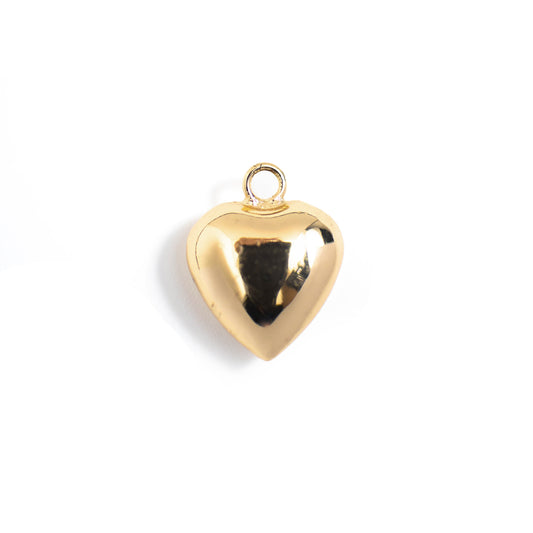 This photo features with a hollow heart-shaped pendant.